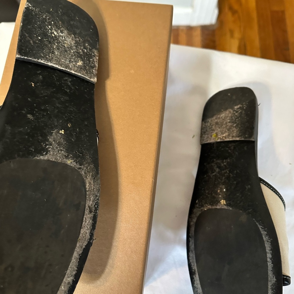 🌸CLOSET BLOWOUT🌸🌸 Burberry Black and Beige Slides size 41 - Picture 3 of 11